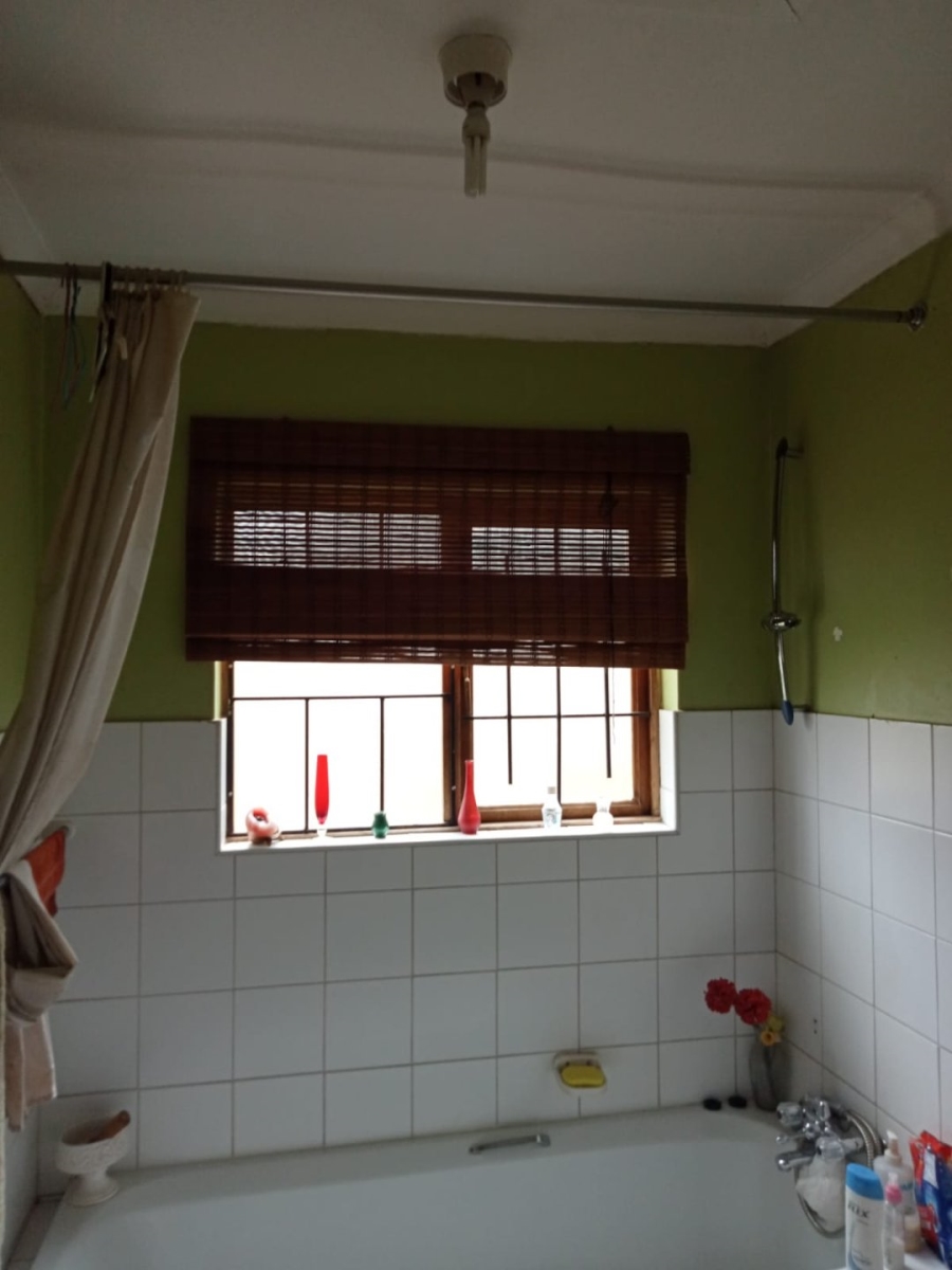 3 Bedroom Property for Sale in Langenhovenpark Free State